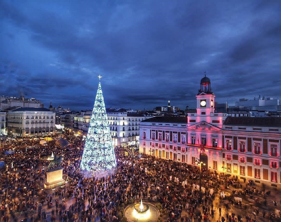 The tree in Puerta del Sol, Madrid.