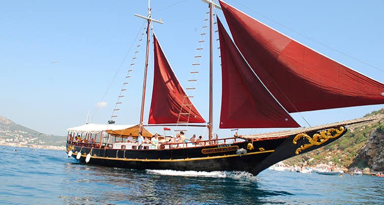 Estartit and Medas Islands + Pirate ship