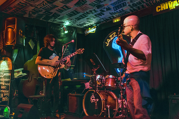Live music & tapas